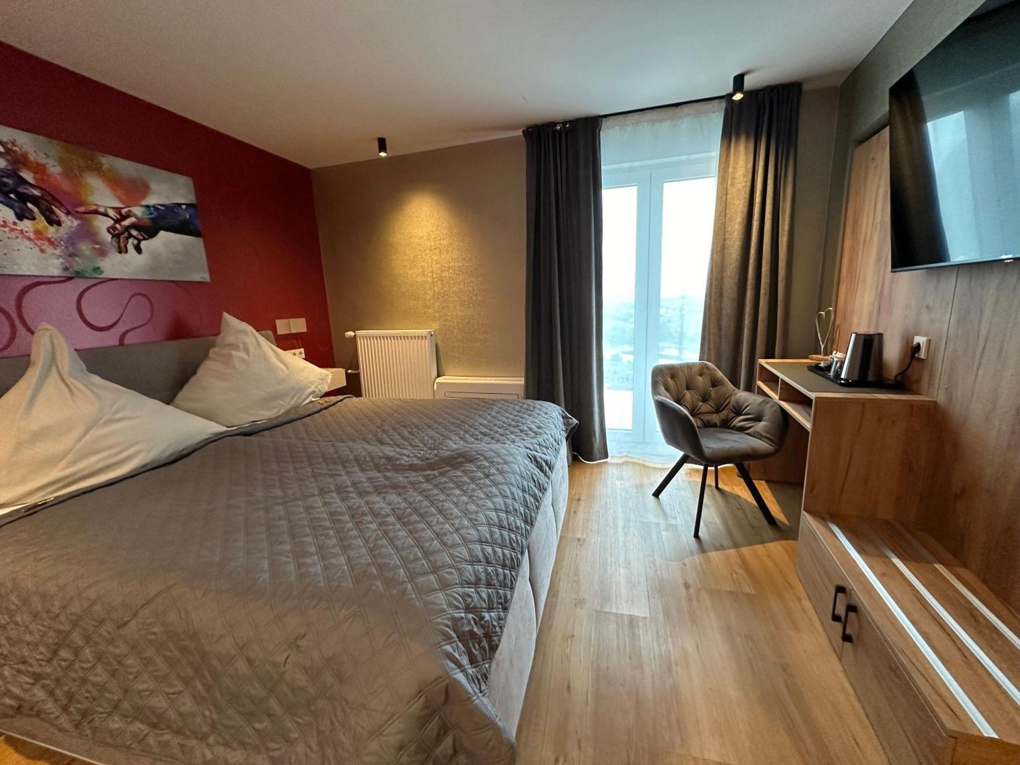 Hotel Restaurant Wuerzig In Ürzig Extérieur photo